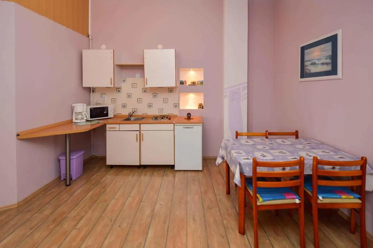 One-Bedroom Apartment Fazana Near Sea 1